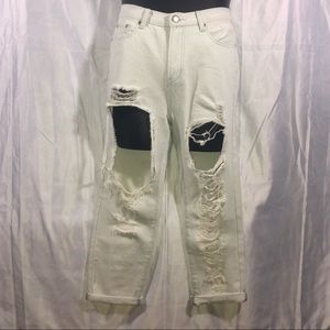 Boohoo Vanessa bleached distressed boyfriend jeans